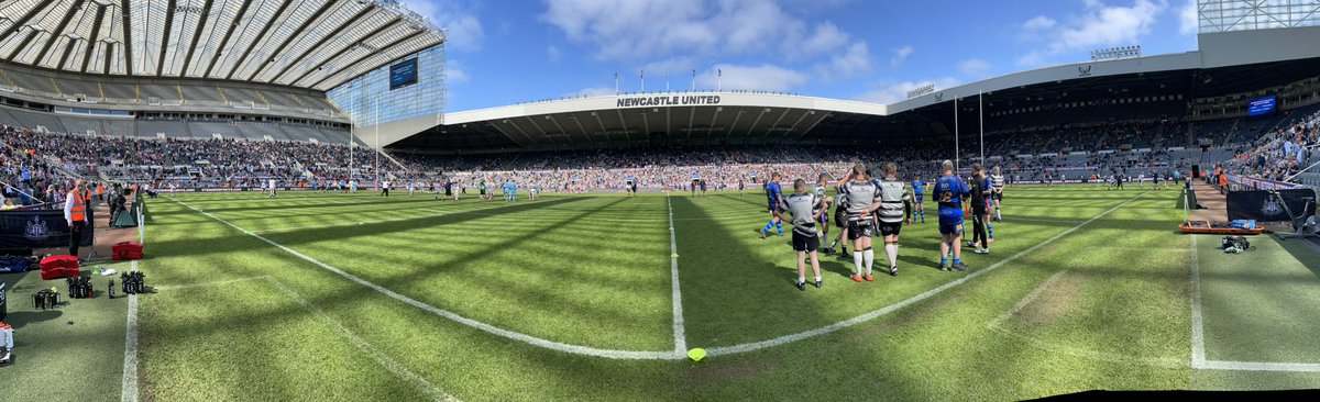 This is #RugbyLeague: This #MagicWeekend we’ve had the pitch full of #PhysicalDisabilityRL, #LearningDisabilityRL, #TouchRL and #TagRL played at halftimes. 

Rugby for everyone who wants to play it.