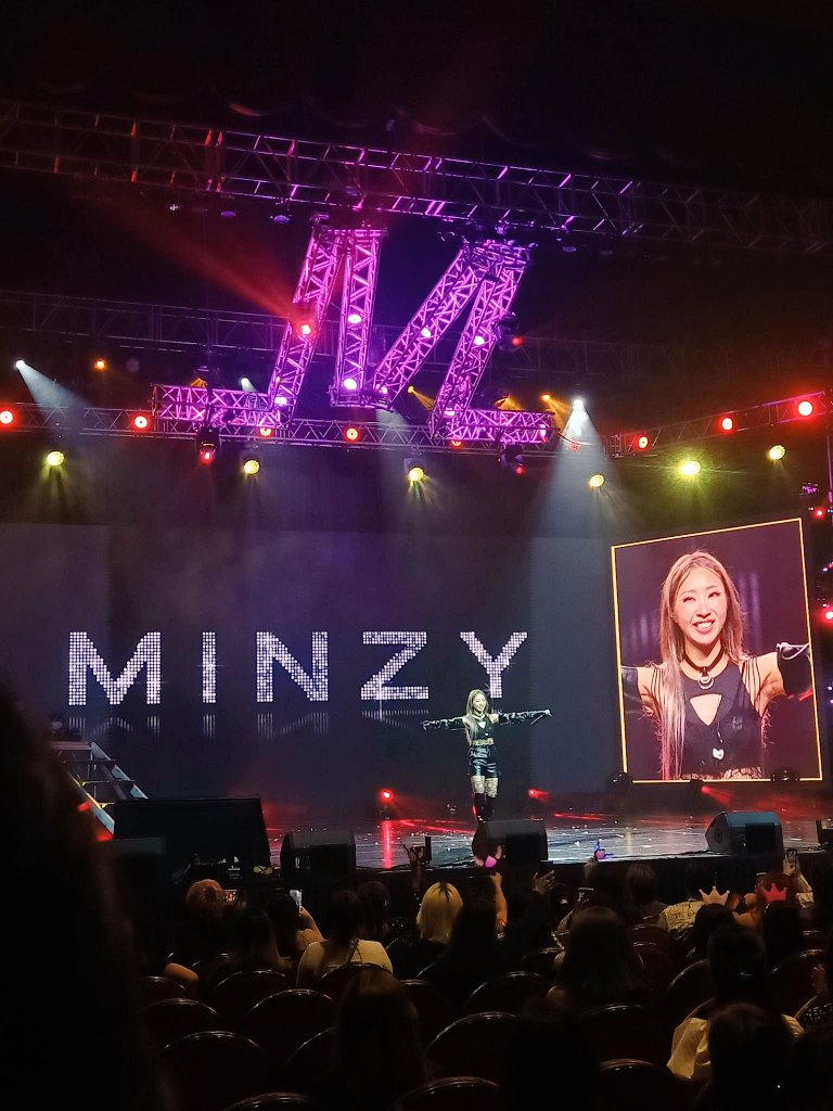 ostdph's tweet image. That smile melted our hearts many many times tonight 🥹 #GleeMinzyAsiaTour
#GleeTourinManila

Presented by @neuwave_events