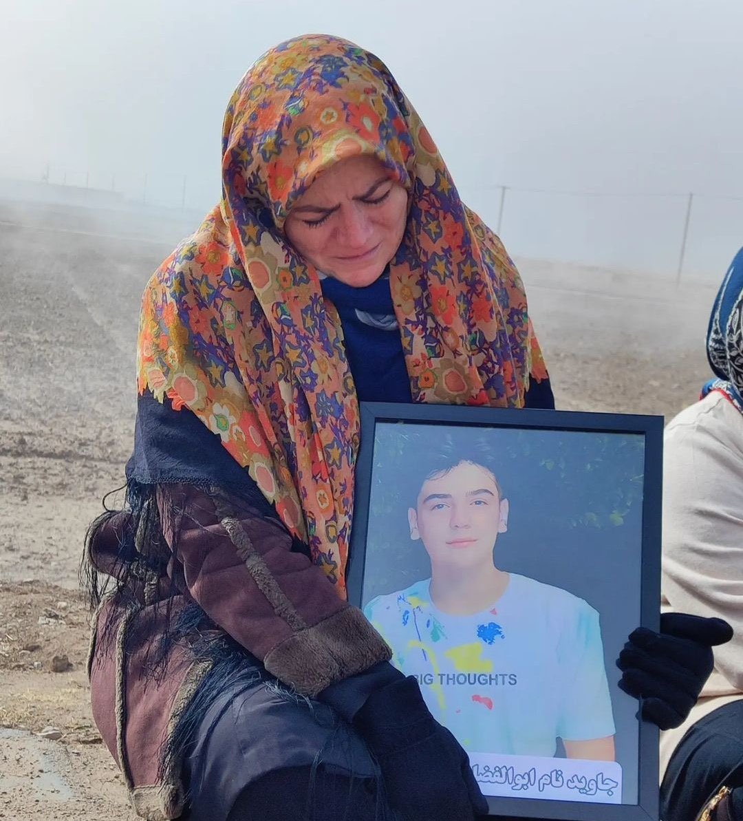 شانا دختر ایران tweet media