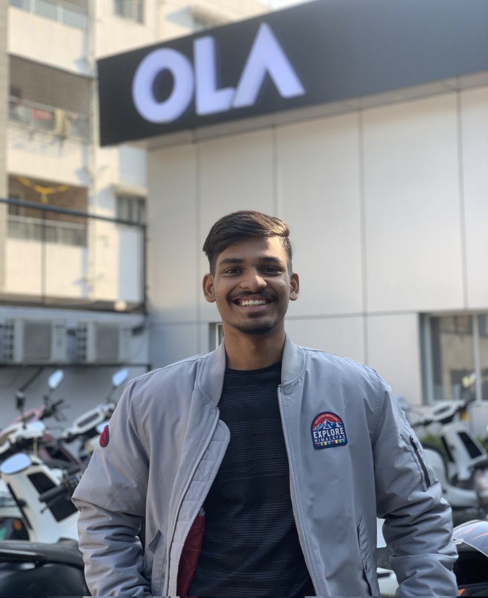 Amvic_7's tweet photo. •It was a really proud moment for me to be one of the 1st person to use hypercharging network .

•I received the 500th experience center merch and I would love to visit it. 🤩

•This year I'm super excited for Leh Ladakh Trip 🥳♥️
#EndICEAge @OlaElectric https://t.co/8utCa7Fee7