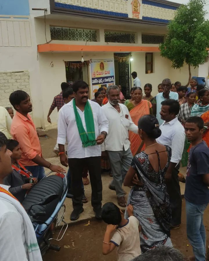 CherukuCsr's tweet photo. #srinivasreddycheruku #DubbakaWithCongress #Dubbaka #inctelangana #Telangana #Congress #hathsehathjodoyatra #73day #HathSeHathJodoAbhiyanYatra #RevanthReddy #RahulGandhi #PriyankaGandhi #rohithchoudhary #Nadeemjaved #manikraothakre https://t.co/XYE9TqxBor