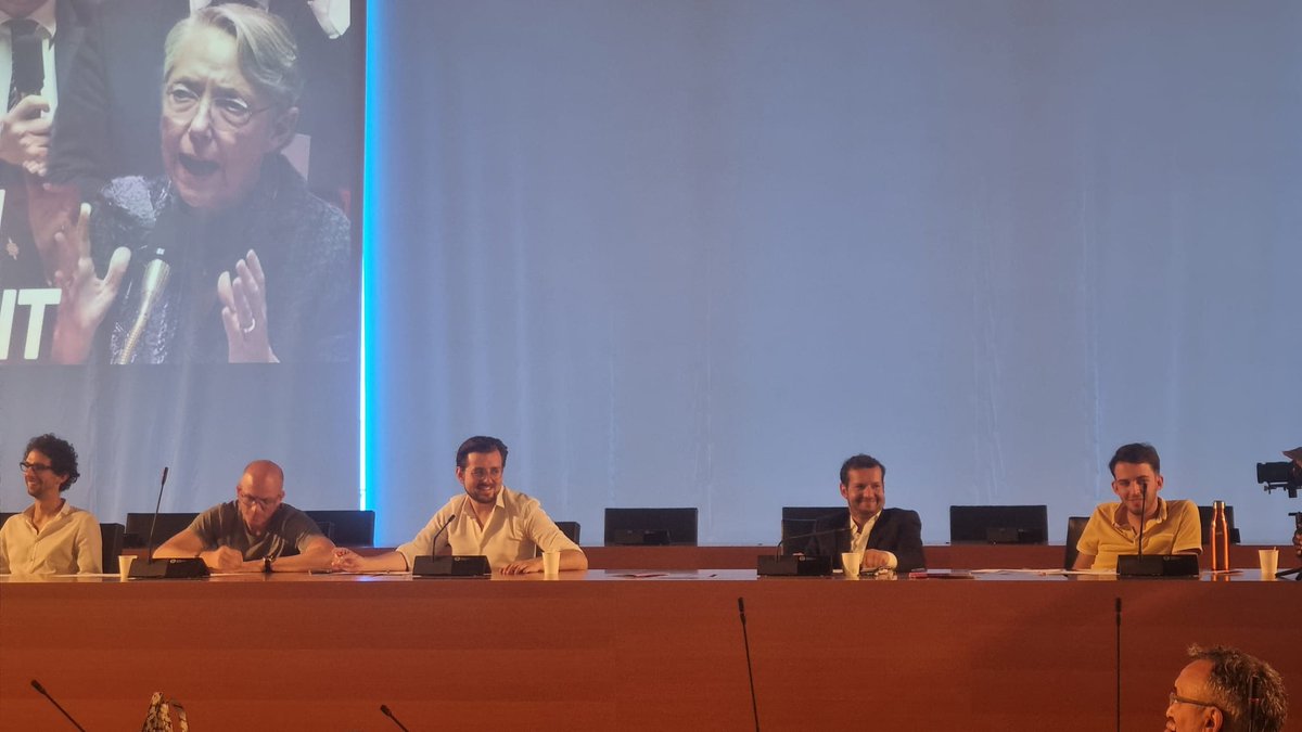 Exercice de simulation des questions au gouvernement par les élèves de l'<a href="/EcoleEngagement/">Ecole de l'Engagement</a> : des orateurs bien plus éloquents qu'en vrai !
J'ai pu réaliser mon rêve : présider une séance de l'Assemblée nationale 😄