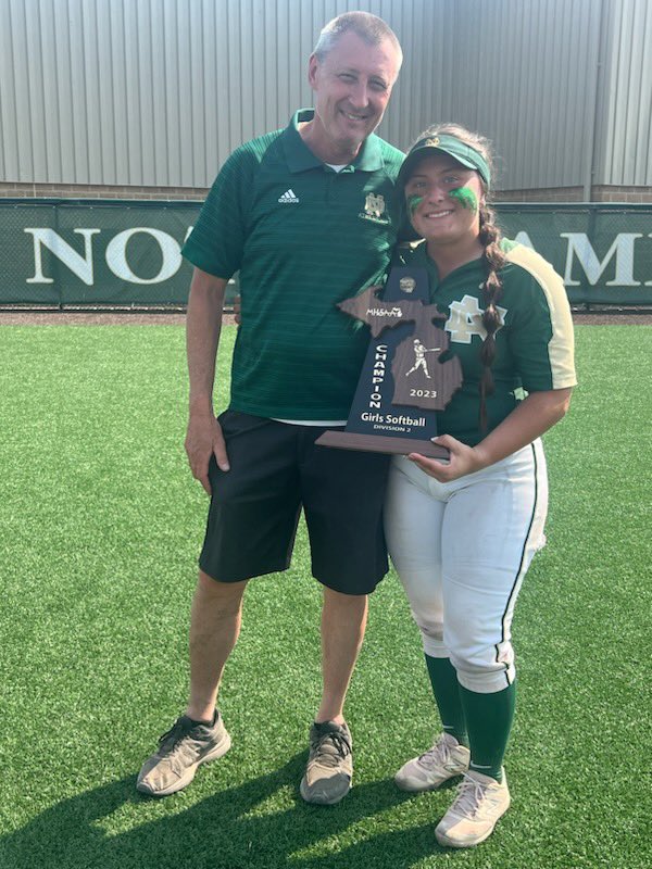 Mojo Munoz 18u (@mojomunoz18u) on Twitter photo 