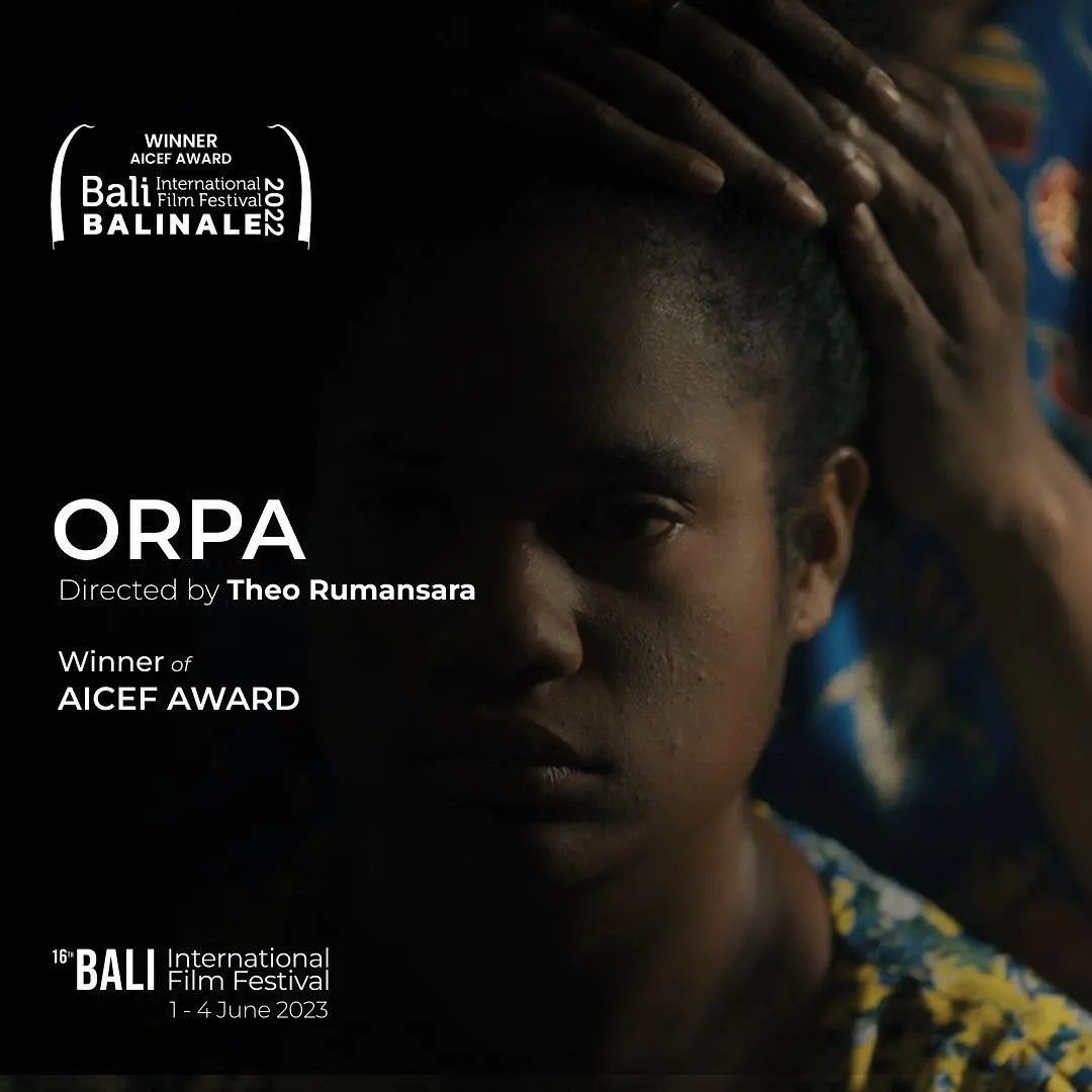 FilmIndoSource's tweet photo. Theo Rumansara’s feature narrative ‘ORPA’ won AICEF Award.

A 13-year-old Orpa is a bookish Papuan girl who is to be married by her father to a wealthy man from Jayapura. She decides to run away one night to pursue her dream of attending school in Wamena. https://t.co/ceOBbz9ZIq