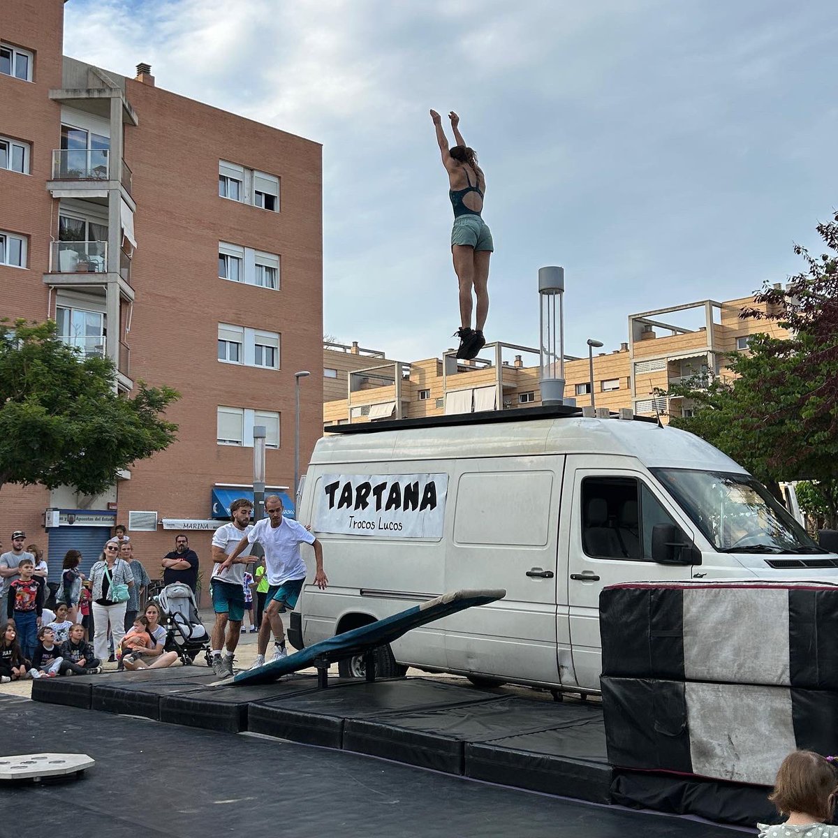 curtcirckit's tweet photo. Segon dia apropant el món del circ a Montgat! 🎉🎪🤹🏻♀️🤸🏽
Ens has visitat? Explica’ns què t’han semblat els espectacles de la jornada als comentaris!
I recorda que aquesta tarda a partir de les 18:45h us esperem al Parc del Tramvia amb les últimes actuacions del #curtcirckit23 👍🏽 https://t.co/rOYhNizRum