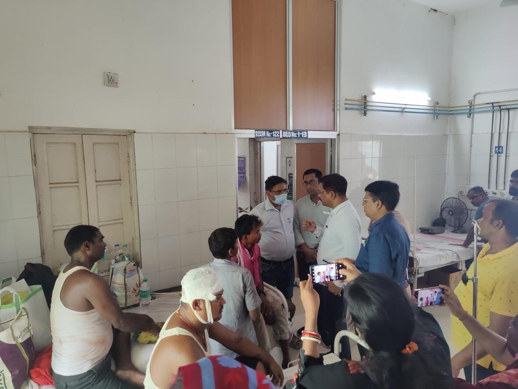 ओडिशा ट्रेन एक्सीडेंट : झारखंड की टीम पहुंची बालासोर मेडिकल कॉलेज, रेल हादसे के पीड़ितों से की मुलाकात Odisha train accident: Jharkhand team reached Balasore Medical College, met the victims of the train accident
