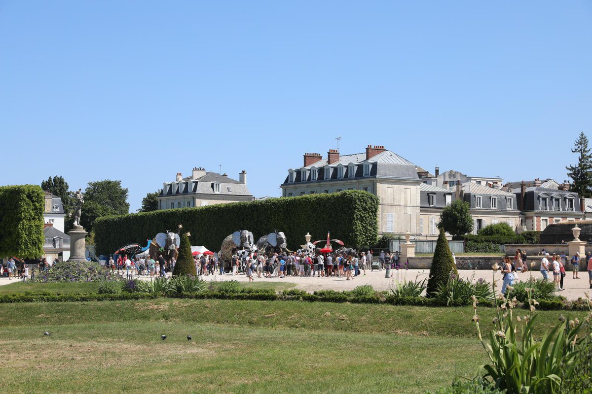 H-1 avt l’inauguration du Grand bassin !
➡️ RV à 18h pr le geste inaugural &amp; la mise en eau au Domaine national de #SaintGermainEnLaye.
Après 3 siècles d’attente, le moment est arrivé ! Merci à la <a href="/cieoposito/">Le Moulin Fondu, Oposito</a> de ns accompagner &amp; de permettre à chacun de passer un agréable moment.