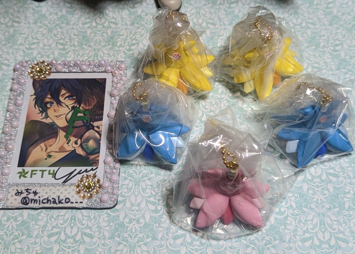 michak0___'s tweet photo. 【交換･譲渡】
おジャ魔女どれみ コスチュームチャーム

譲)どれみ1、あいこ2、ももこ2
求)はづき＞おんぷ、定価＋送料

郵送希望です。
お気軽にお声かけください。 https://t.co/a90vcziEeO