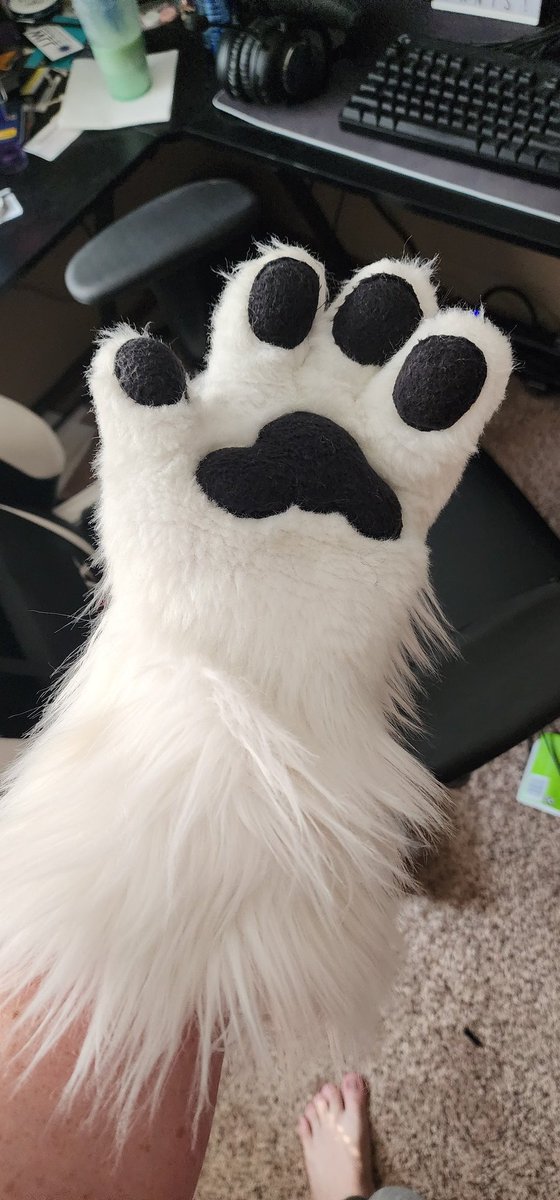 "My hands look like this so mine can also look like this." 🥰