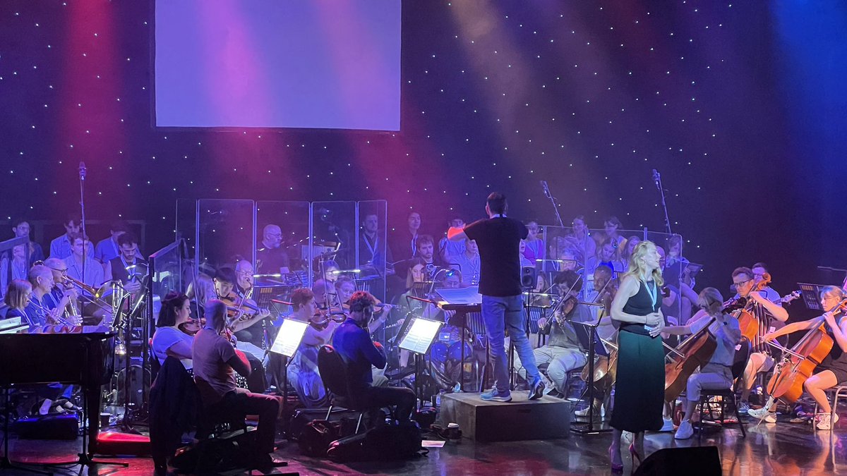 Gala Concert in aid of #mnda @GCTStevenage in rehearsals for tonight’s performance. @SimonGBeck doing his thing…