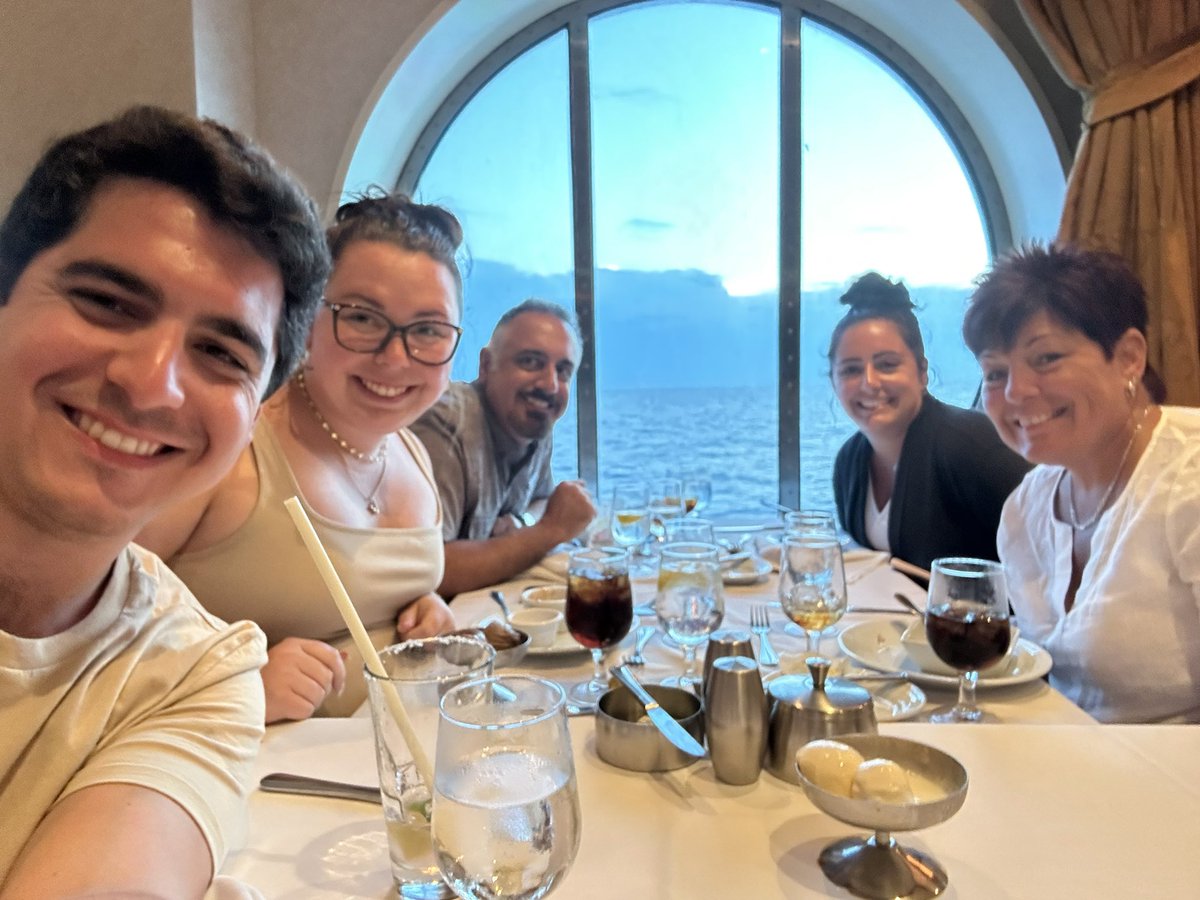 memorabiliaddy's tweet photo. #Vacation @RoyalCarribean #PortofTampa #Bahamas #CocoCay #Cruising #WakeView #Sunsets #Relaxing #Family #GoodTimes #Memories #Sun #Fun #CruiseLife #BalconyView @ash_morelli @anthonymorelli #Morelli #morellifive #ZhivagoDames #BahamasIslandWalkingTour #nassaucruiseport https://t.co/9MRkxcyZc4