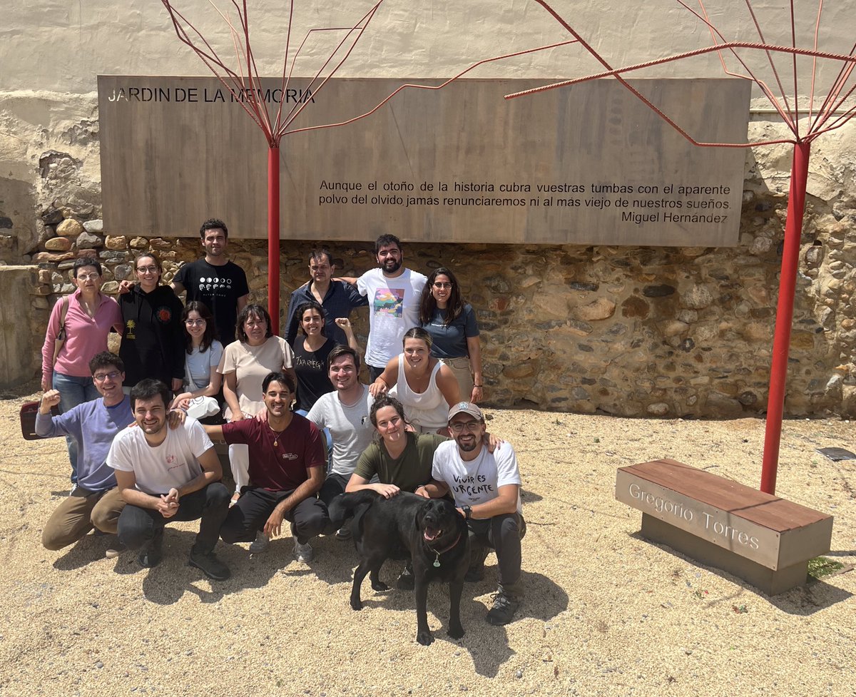 rutaalexilio's tweet photo. #Torrellas nos ha acogido para la puesta a punto del equipo de la 3era edición de REX, cicatrices del paisaje, un hermoso pueblo que cuida la memoria y lucha contra el olvido. Muchas gracias compañerxs! https://t.co/Qppo7BLn5Y