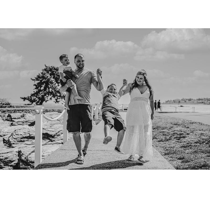 dlarkin22's tweet photo. My friend, Elizabeth, is a finalist in Margaritaville Hotels and Resorts’ Story Contest. Help me rally votes: https://t.co/ok0LYQWG5E @Margaritaville https://t.co/anACnTwIOr