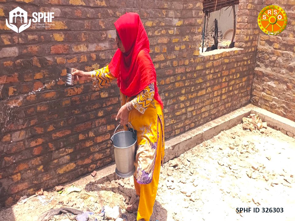 SaminaAZardari's tweet photo. The reconstruction work of Rehana Khatoon's home in #Larkana, with the support of #SindhGovt, she is constructing a resilient house to withstand future disasters.  #SindhGovt assistance will ensure a safer future for her &amp; her family - ThankYou @BBhuttoZardari 🫶🏻
@BakhtawarBZ https://t.co/ZIOiW3hA5F