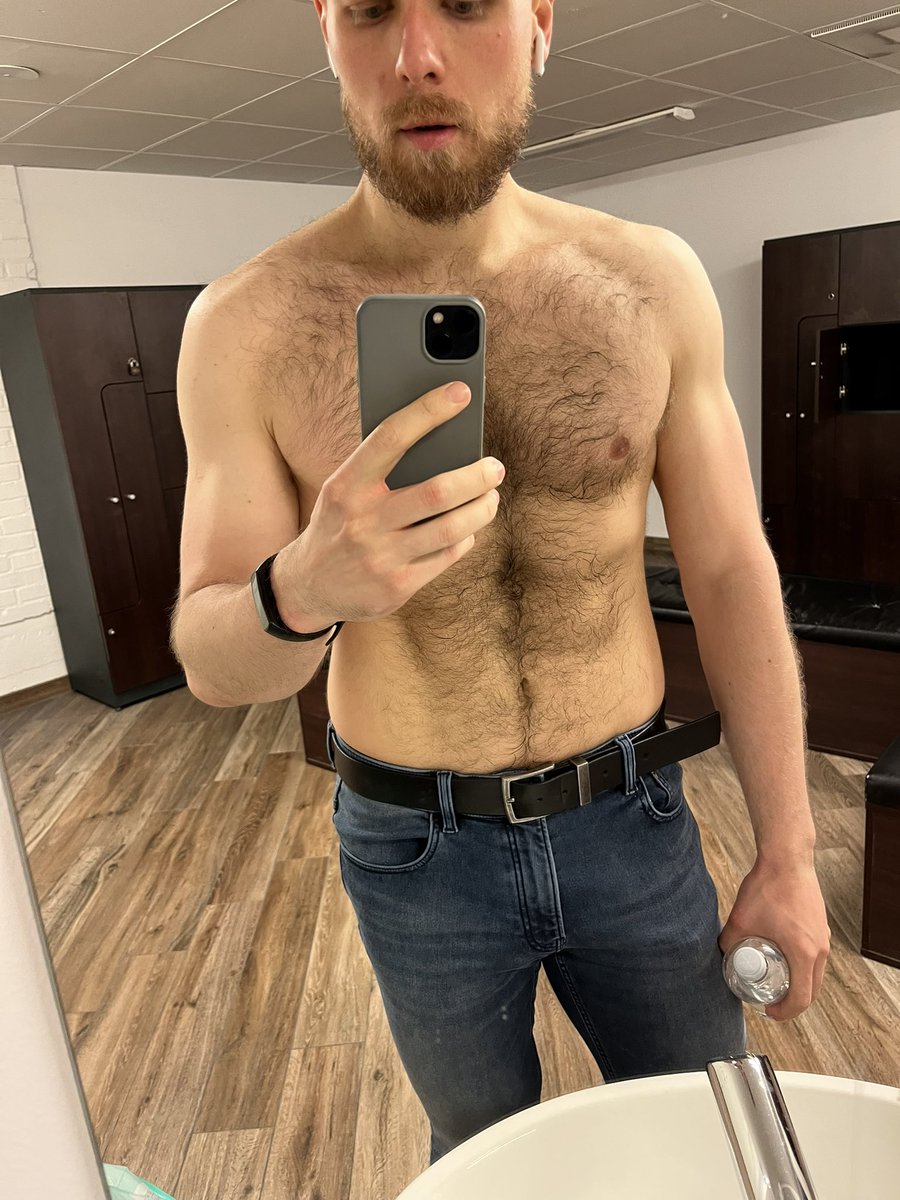 veligod's tweet photo. 98 , рот открыт потому что я сам охуел 😎 https://t.co/zIWHc2iET4
