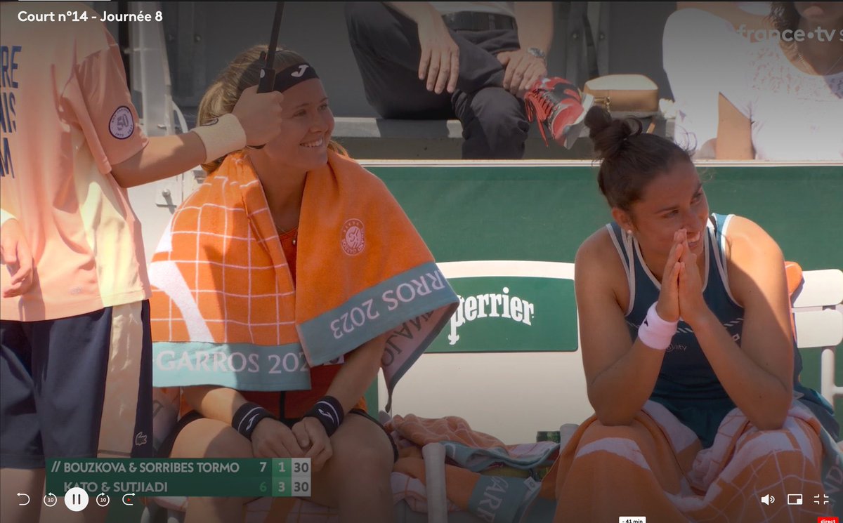 vitotjahyadi's tweet photo. @TheTennisLetter They even laugh and enjoying it! Really disgusting! 🤮 https://t.co/sGe6kdbAdC