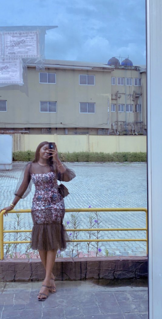 theblacksandra's tweet photo. Second slide is my mood whenever I see someone coming to hug me🥹😂❤️ https://t.co/yg6MxPi8re
