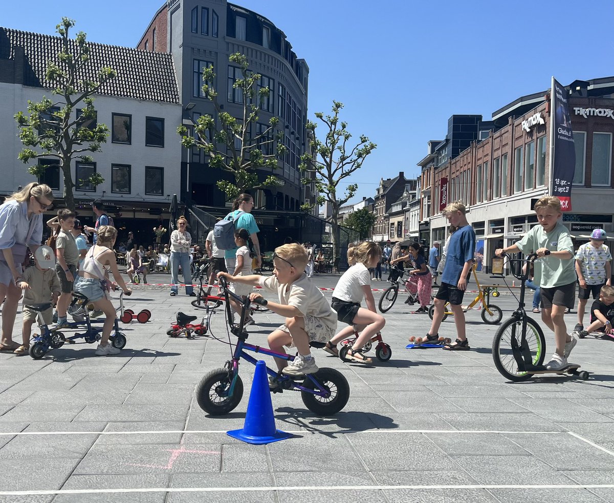 cycle_fun's tweet image. En we namen onze funbikes mee naar Heerlen tijdens de ‘Stad als Speeltuin’