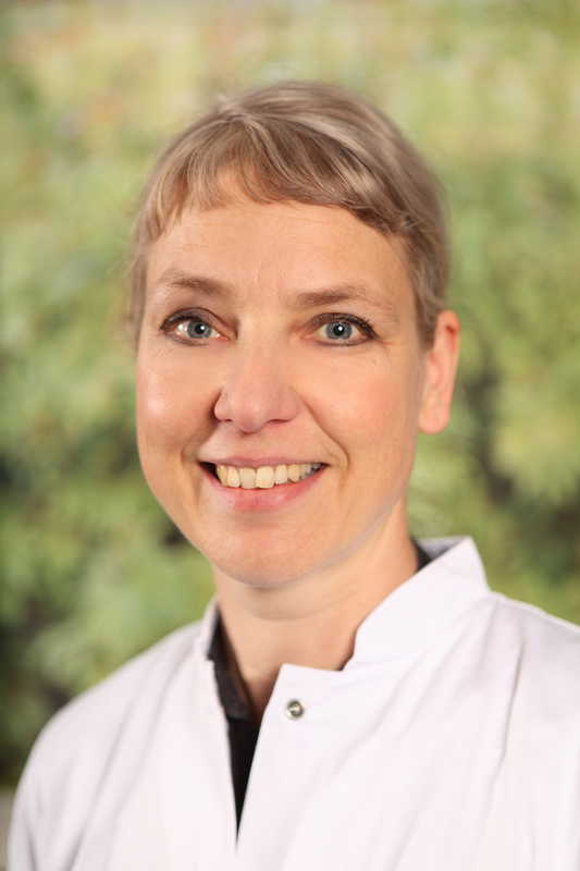 Prof_Dr_Schulte's tweet photo. Einladung zu OU TO GO (Orthopädie/Unfallchirurgie TO GO):
Mi 07.06.23 7:30 und 20:00 Uhr
Referentin: Dr. Anja Helmers (Berlin)
Thema: "Kindlicher Klumpfuß"
Anmeldung:
https://t.co/HaeReI5kqL
#Orthopädie #Unfallchirurgie #Weiterbildung #OUTOGO #MEDIZINTOGO #DGOU #KUOU #PAEDTOGO https://t.co/pb7IHu1JR7
