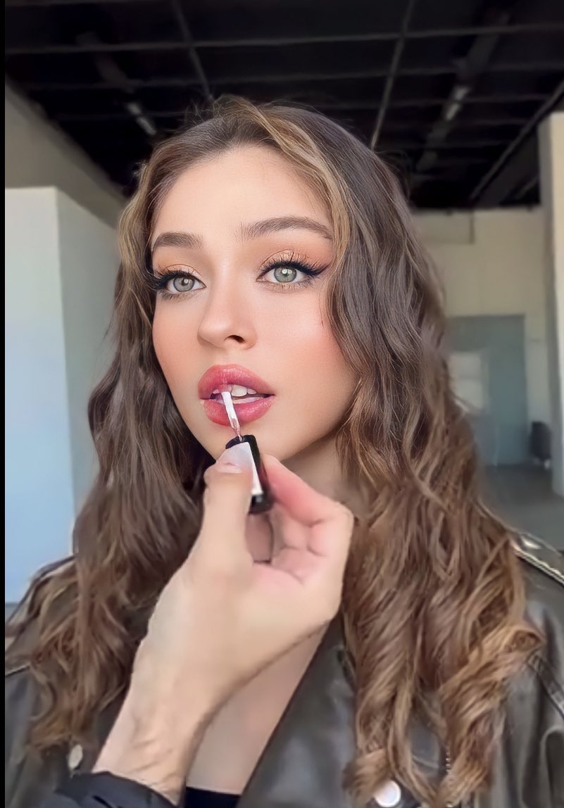 #CemreBaysel ; 𝓉𝑜 𝓎𝑜𝓊𝓇 𝒷𝑒𝒶𝓊𝓉𝓎 ✨