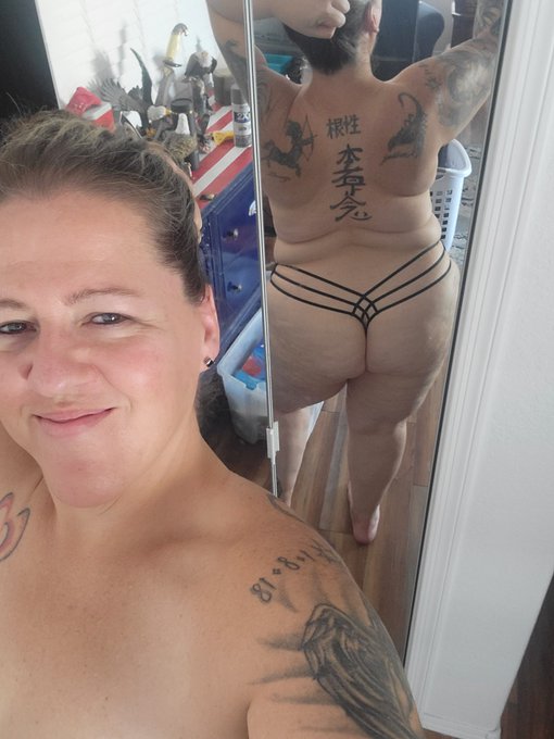 Planning out my summer. 6 days in Vegas for my birthday this month and 4 days in Scottsdale in August