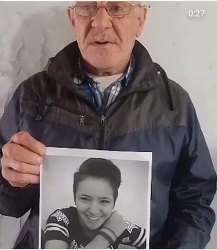 desaparecidaorg's tweet photo. Este señor es el papá de Tehuel de la Torre, su hijo desapareció hace 2 años, y él no deja de buscarlo😔😢
Sigamos compartiendo!, tiene que aparecer con vida y sano! 🙏❤️

#Tehuel #AlejandroKorn #BuenosAires #Argentina https://t.co/PORM9SS0Bx