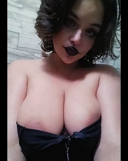 SignedVeronica’s pics and videos