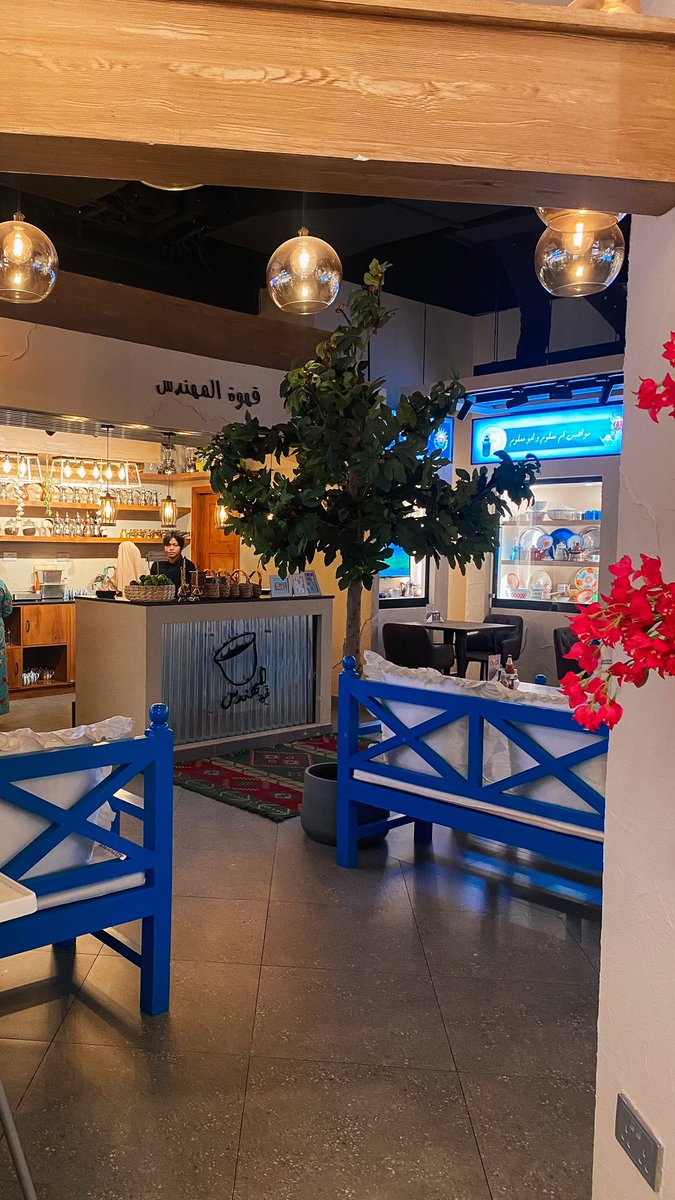 خلّك على خبري مثل ريحة العود
إذا احترق ب النار يزداد طيـبـه. ! 🤎 #اختبار_رياضيات #بحر_العرب #بوح_المشاعر #مانشستريونايتد_مانشسترسيتي #مساء_الخير_والسعاده