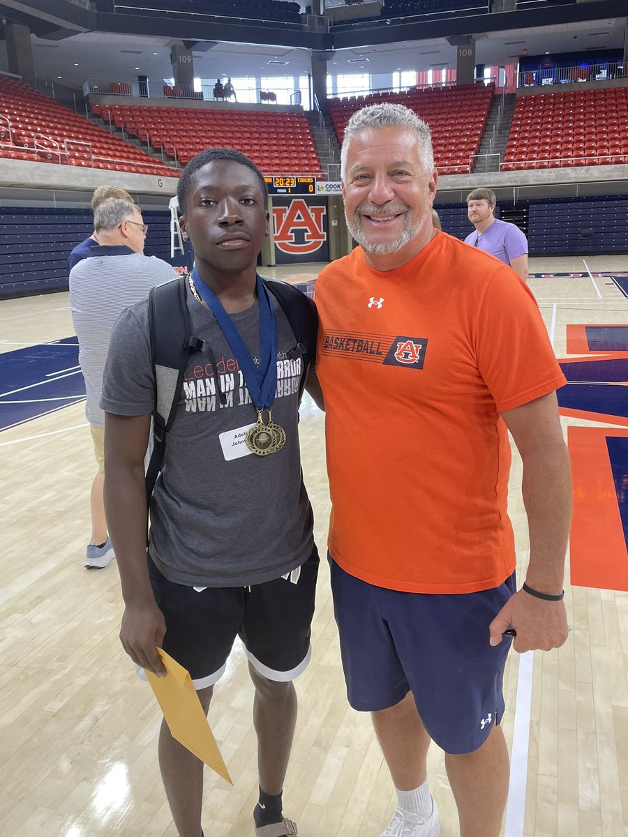 AdellJ0's tweet photo. @AuburnMBB @coachbrucepearl https://t.co/q6uZ7uu7Sg