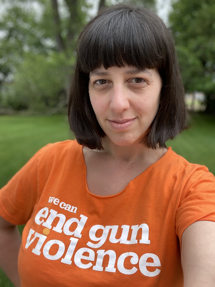 Today I #WearOrange to remember the 120 people that die every day because of gun violence, to support survivors of gun violence, and show my commitment to #EndGunViolence. @MomsDemand