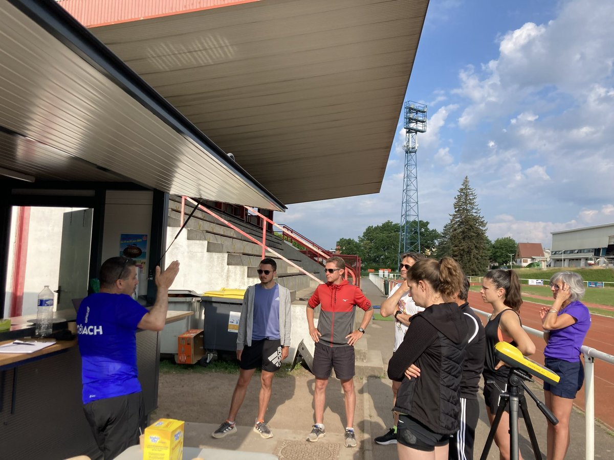 thib_deschamps's tweet photo. [⚡️@diagnorunning #MontceaulesMines 🏃🏿‍♀️🏃🏻‍♂️]
3ème étape tournée 2023 avec le club local #Athlétisme @saoneetloire @bfc_region 💥Des participants motivés qui apprécient l’expertise #Running 🔝 by @FFAthletisme 👏🤩#formation #forme #performance #prévention @PresidentFFA @JarrotMc https://t.co/89yfLk2pQY