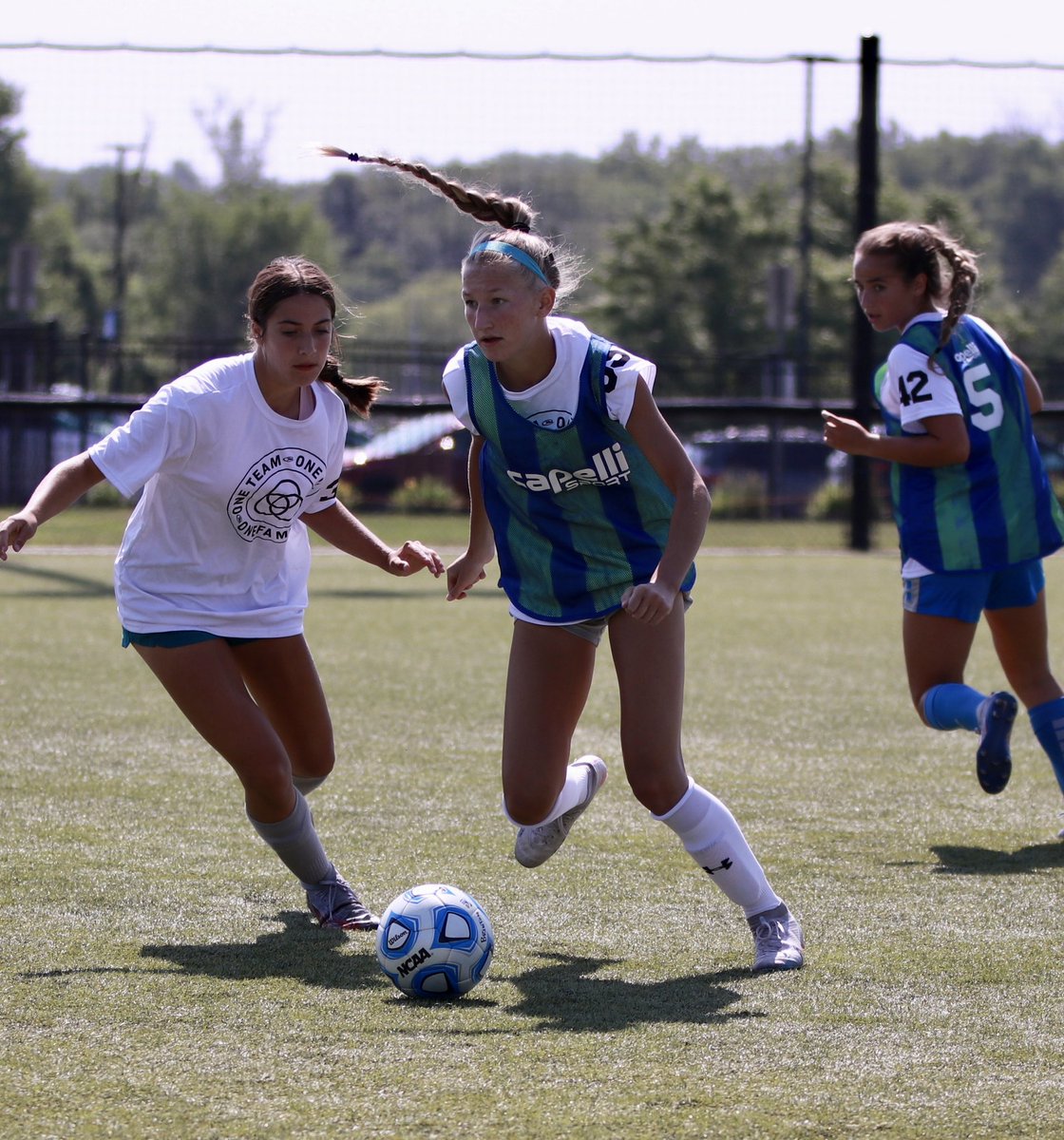 Thank you @maareeeow and @KSRGirlsAcademy for an amazing College ID Clinic! The coaches were great and it was a fantastic experience!