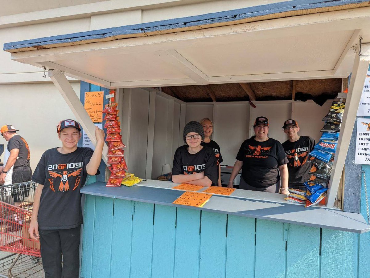 HUHS_Robotics's tweet image. Stop on out at Fox Brothers Piggly Wiggly and support HUHS Robotics Team fundraiser! We will be out here from 8:30 till 2pm!