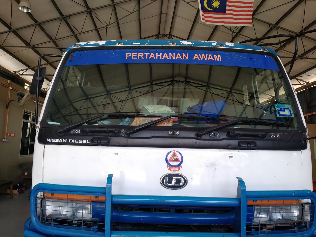 jkrckmintern's tweet photo. Khamis 25/5/2023  

-Penilaian selepas pembaikan terhadap trak JPAM -Pemeriksaan servis kereta jenis Honda Jazz

@EnCiK_JM1
@JKRCKMKedah
#internfebjun2023 
#ckmkedah https://t.co/TSdb3KhtX7