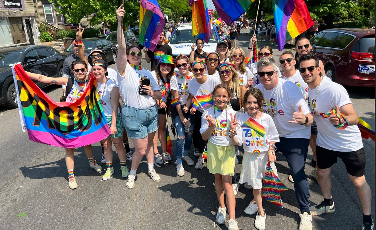 Happy Pride WNY!💕💙💚💛 Drop your Pride pictures below🌈