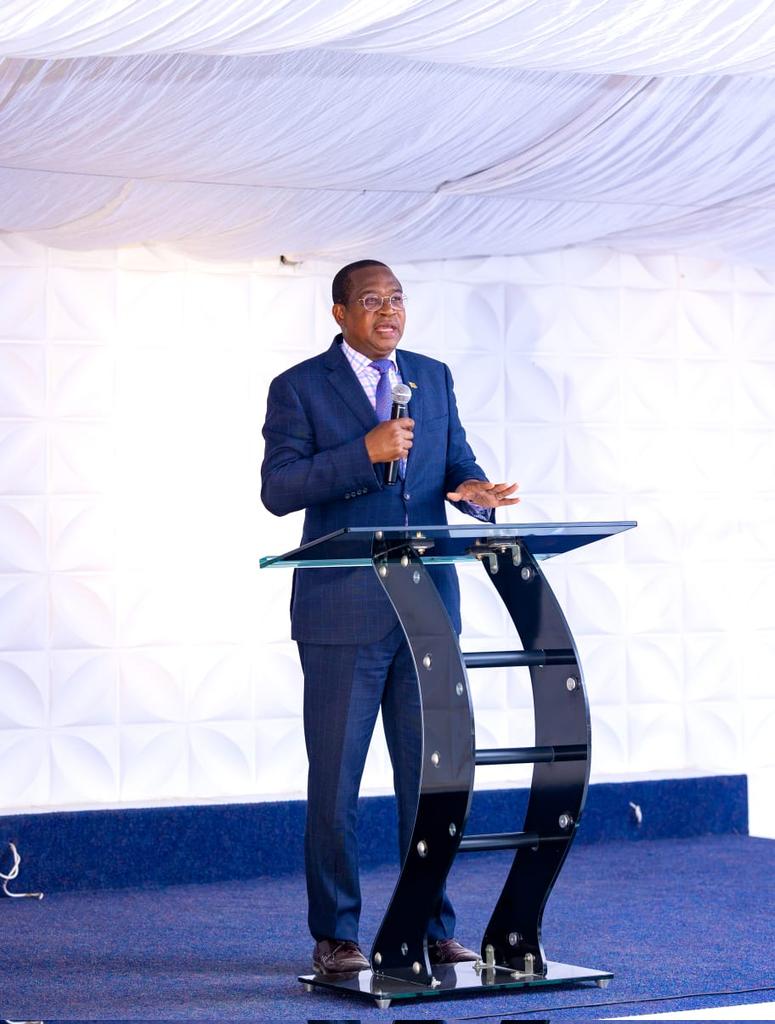 CadreShangrila's tweet photo. In addition to programs being offered in Cowdray Park by Hon Prof Mthuli Ncube, in three (3) weeks to come, he will be live streaming entrepreneurship programs through Facebook and other digital platforms specifically for Cowdray Park exploring Business and Financial tips. #EDPFE https://t.co/raLpulJIjW