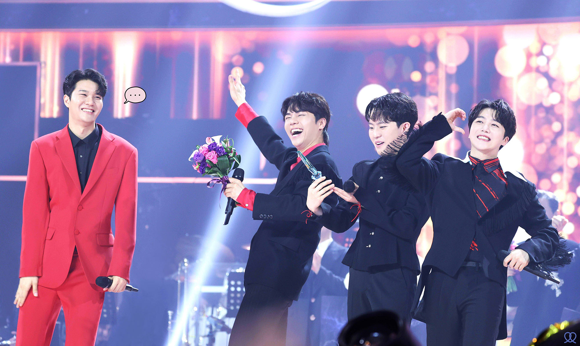 JOY🥨 on Twitter: &ldquo;신난 형들과&mldr; 그 모습을 지켜보는 막둥 #이승민 #김수인 #임규형 #조진호 #크레즐