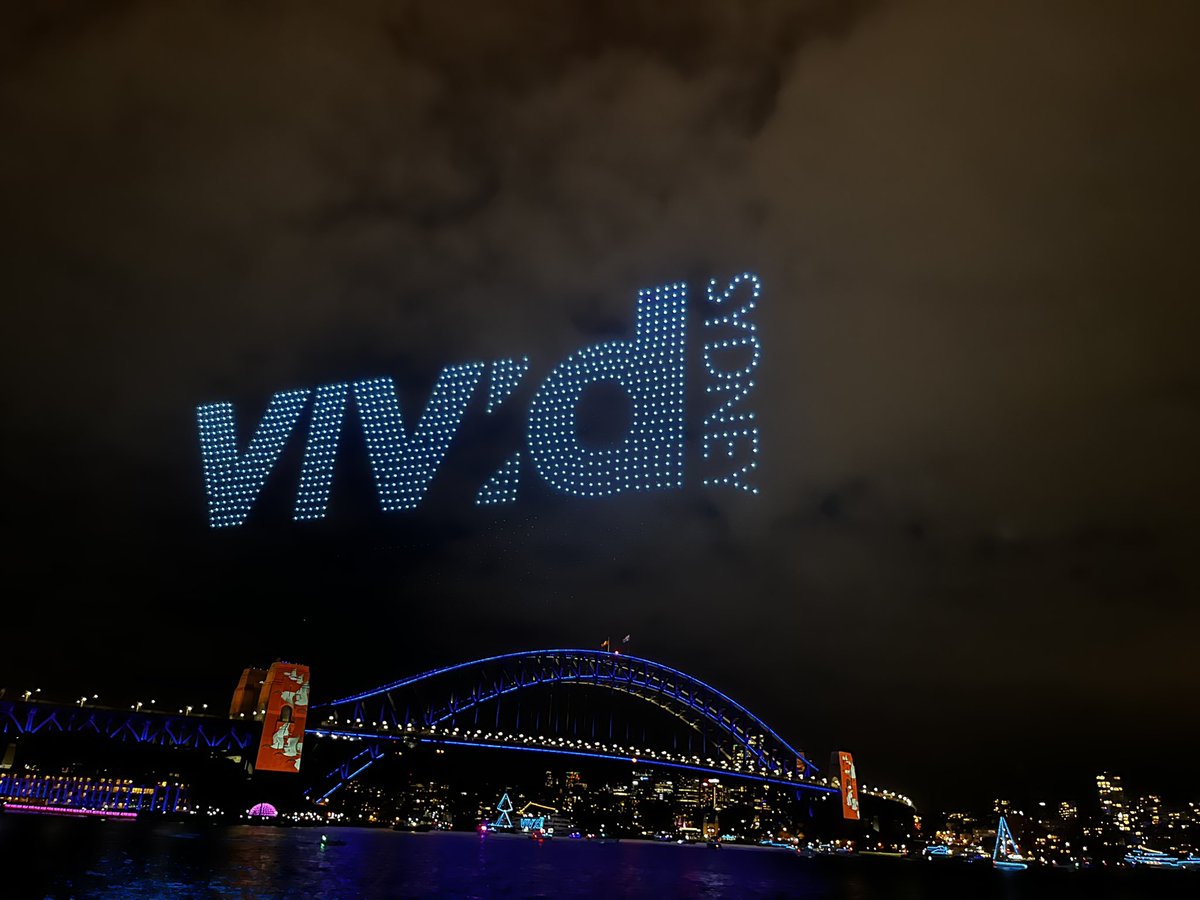Saloni06260587's tweet photo. The biggest #drone show of Southern Hemisphere!

#sydneyvivid https://t.co/QEz0QqUCrI