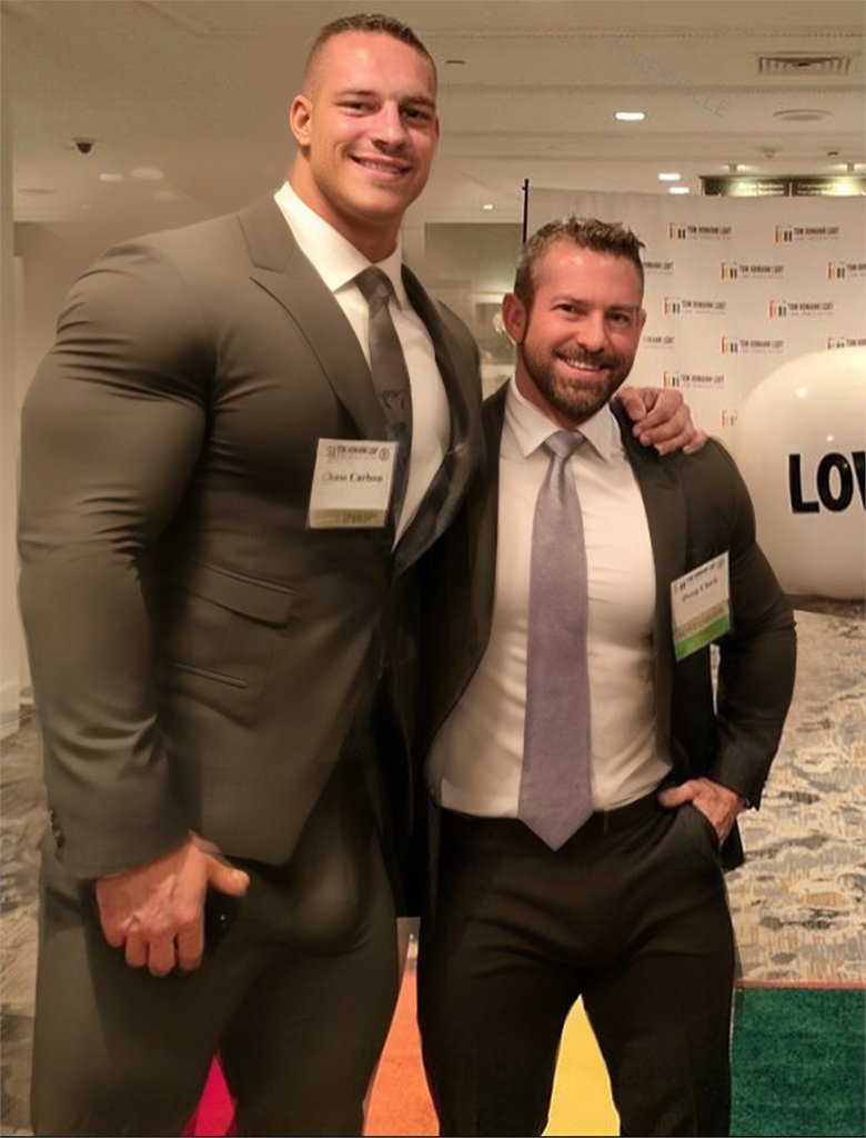 This suit won't last much longer.
#musclemorph #musclegrowth