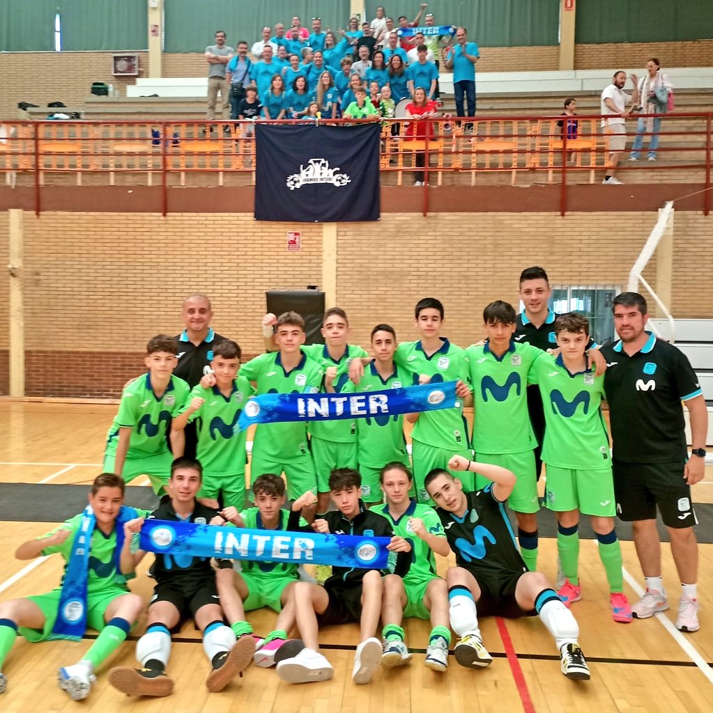 AcademiaInterFS's tweet image. LA ACADEMIA |
Fase Previa del Campeonato de España 🇪🇸. 
@CaceresUExFS, 1️⃣ 🆚 Infantil @AcademiaInterFS Ⓜ️, 1️⃣2️⃣. 
🥅 Goles INTER de Rodri (3), Pablo (2), Álvar (2), Raúl (2), Jorge, Adri y Hugo. 

😎‼️SÚPER CONTENTOS. ESTAREMOS EN LA FASE FINAL‼️💪

#VamosInter