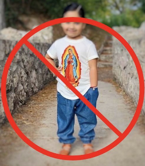 RickyKlehr's tweet photo. Inculcar ideologías religiosas a los niños y promover esa agenda en la ropa debería ser delito. 
#ConLosNiñosNo https://t.co/Jx1yg1TSQ2
