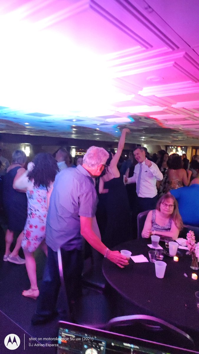 The boat was rockin' for the newlyweds Alexis and Jay on the #anitadee2 Extreme Sounds Entertainment 

#happinessproducer #crowdmover #chicagodj #eventdj #wedding2023 #illinoisdj #onaboat