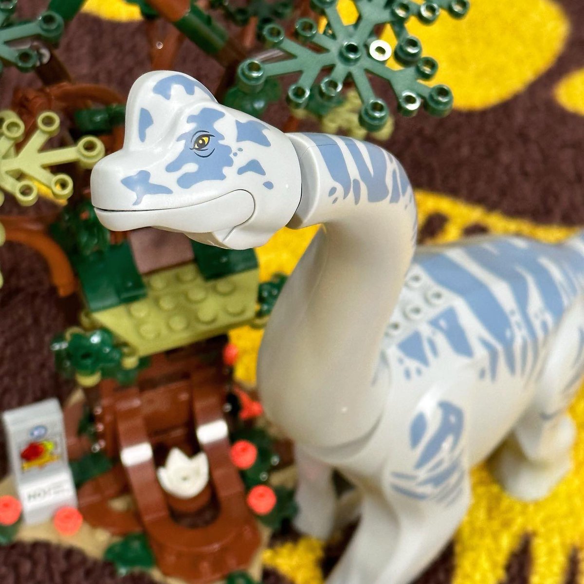 together to perfectly recreated *that* scene. Obsessed!

#collectjurassic #jurassicworld #jurassicpark #jp30 #jurassicpark30 #jurassicpark30thanniversary #lego #legojurassicworld #legojurassicpark #jurassicworlddominion #toys #toynews #toycollector #campcretaceous