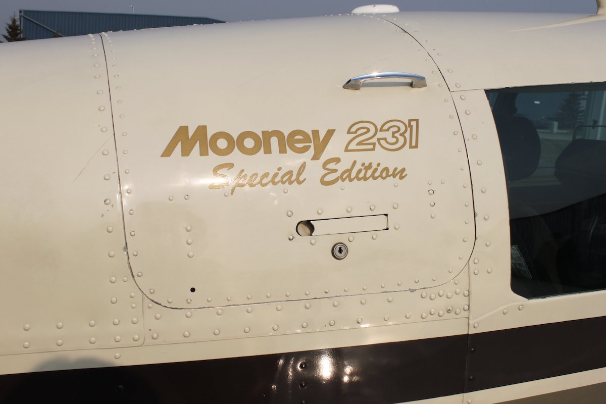 AirsideAviation's tweet image. Special Edition! 1984 Mooney M20K 231C-FKNH

SN:25-0843
156,000 USD
Year Built:1983

Registration:C-FKNH
Airframe Total Time:3646.3
Max Cruise Speed:174 kts

Contact us today for more details: 

✈️ 1-855-230-5386
✈️ info@airsideaviation.ca

#Aviationsales #Airsideaviation