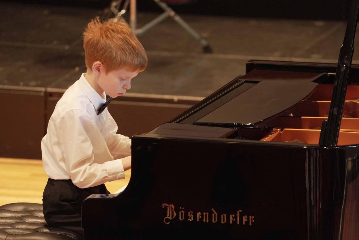 TheBromsgrove's tweet photo. Photographs of our Junior competitors at the 2023 Young Musicians’ Final yesterday afternoon. #BYMP2023 #BYMP #YoungMusicians #TheBromsgrove #MusicCompetition https://t.co/OrWWmR6WRM