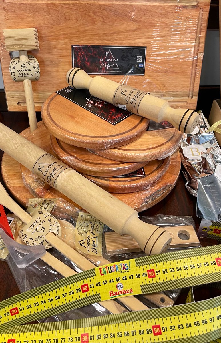Los 4 premios para los ganadores:

☑️Brasero de <a href="/TromenArgentina/">Tromen</a> 

☑️Set de plancha de <a href="/Cukingo/">Cukingo</a>

☑️Juego de mantelería de <a href="/BeloveDeco/">Belove</a> 

☑️Set de tablas y maderas de @lacasonahome