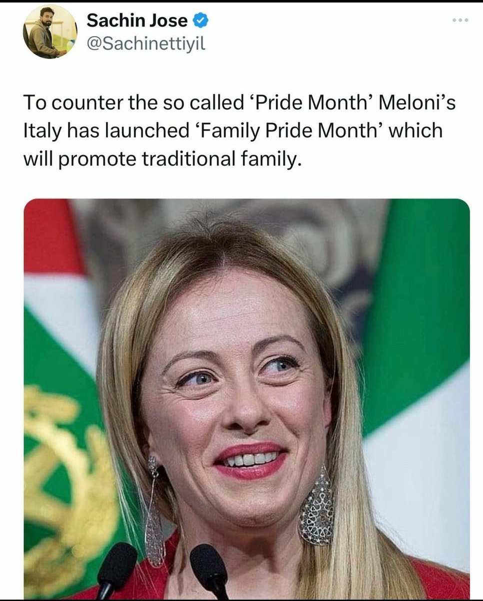 💚🤍❤🇮🇹🇮🇹🇮🇹💚🤍❤ now that's real pride!!

#PrideMonth2023 
#familypridemonth 
#bringtraditionback