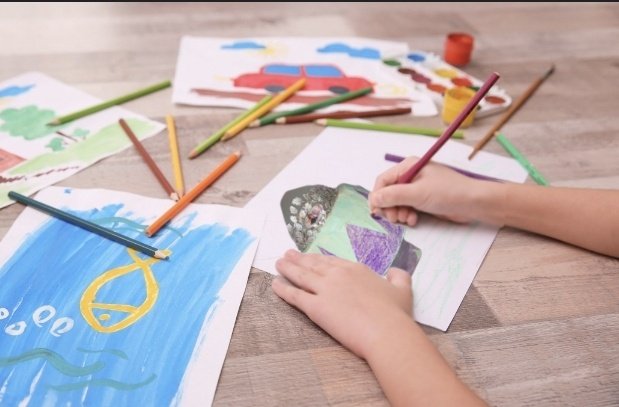 C'est un gâteau ou un coloriage dans le frigo de #poupettekenza ???