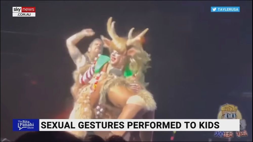 SoundAmerican's tweet photo. @beachblond52 @DemsKeys What a nice dragshow to show kids https://t.co/YmrCApLbvy