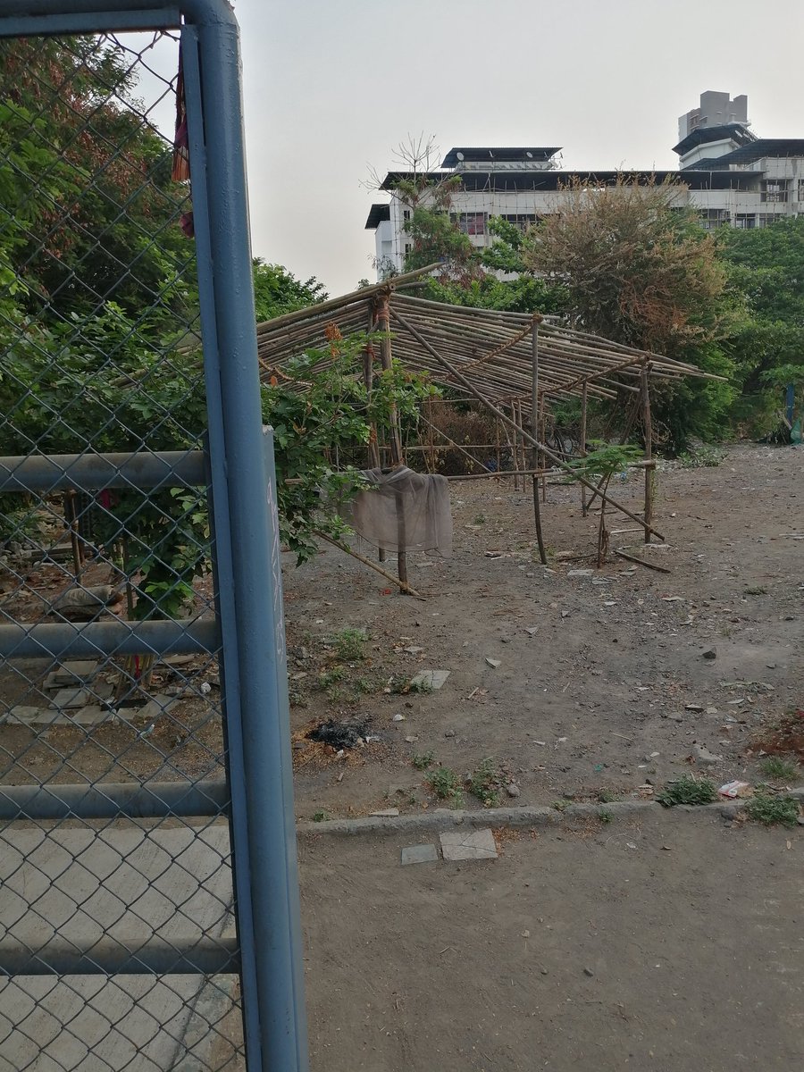 manibharat2's tweet photo. @CIDCO_Ltd - illegal structure at Sector 6, Ghansoli, Adjacent to footover bridge - picture a couple of weeks old when complained to NMMC - sadly ticket resolved with comment no action. Current status is now structure covered with tarpaulin. Hope appropriate action will be taken https://t.co/eTc6q2hcOf